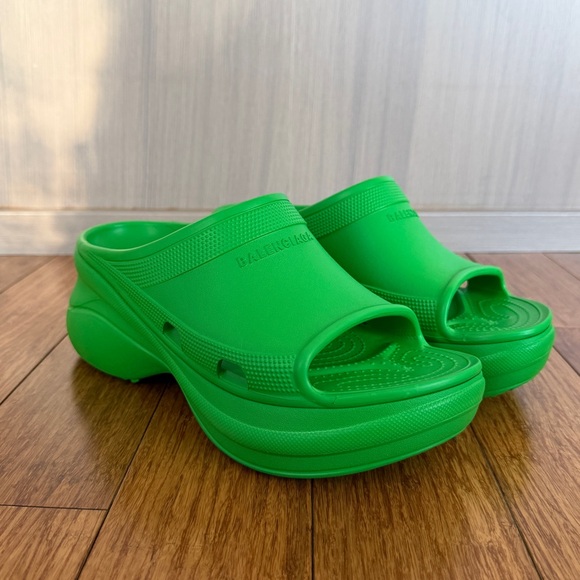 Balenciaga x Crocs Pool Slide Sandals Grass Green Size IT 42/ US9NWT